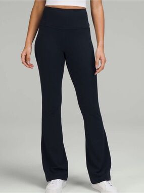 Lululemon Groove Super-High-Rise Flared Pant *Nulu True Navy Size 2